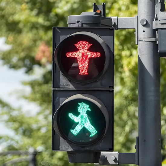 Smart LED Traffic Light System with Eco-Friendly Features